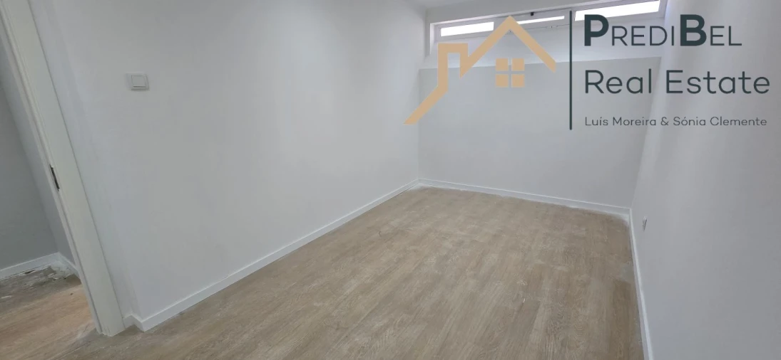 Apartamento T2 para Venda em Venteira Foto 6