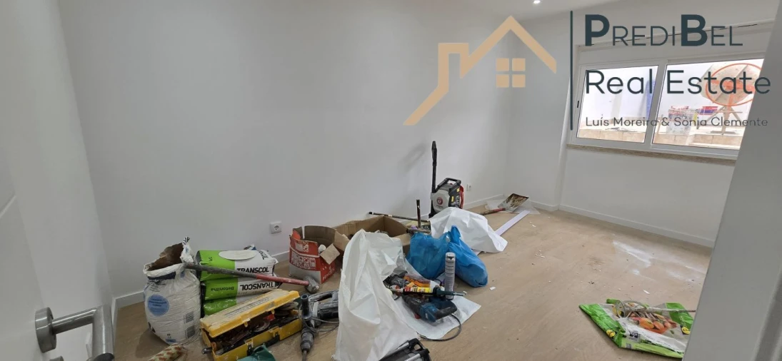 Apartamento T2 para Venda em Venteira Foto 22