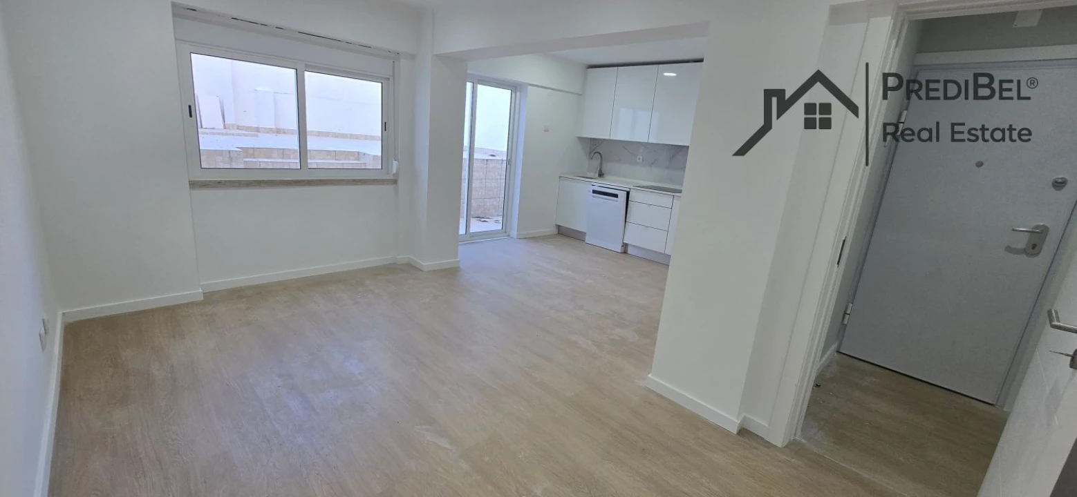 Apartamento T2 para Venda em Venteira Foto 11