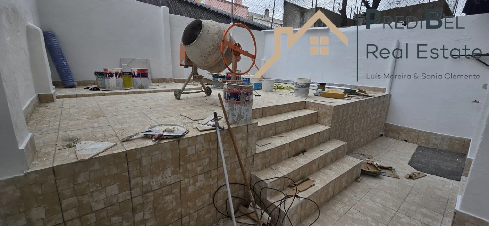 Apartamento T2 para Venda em Venteira Foto 4