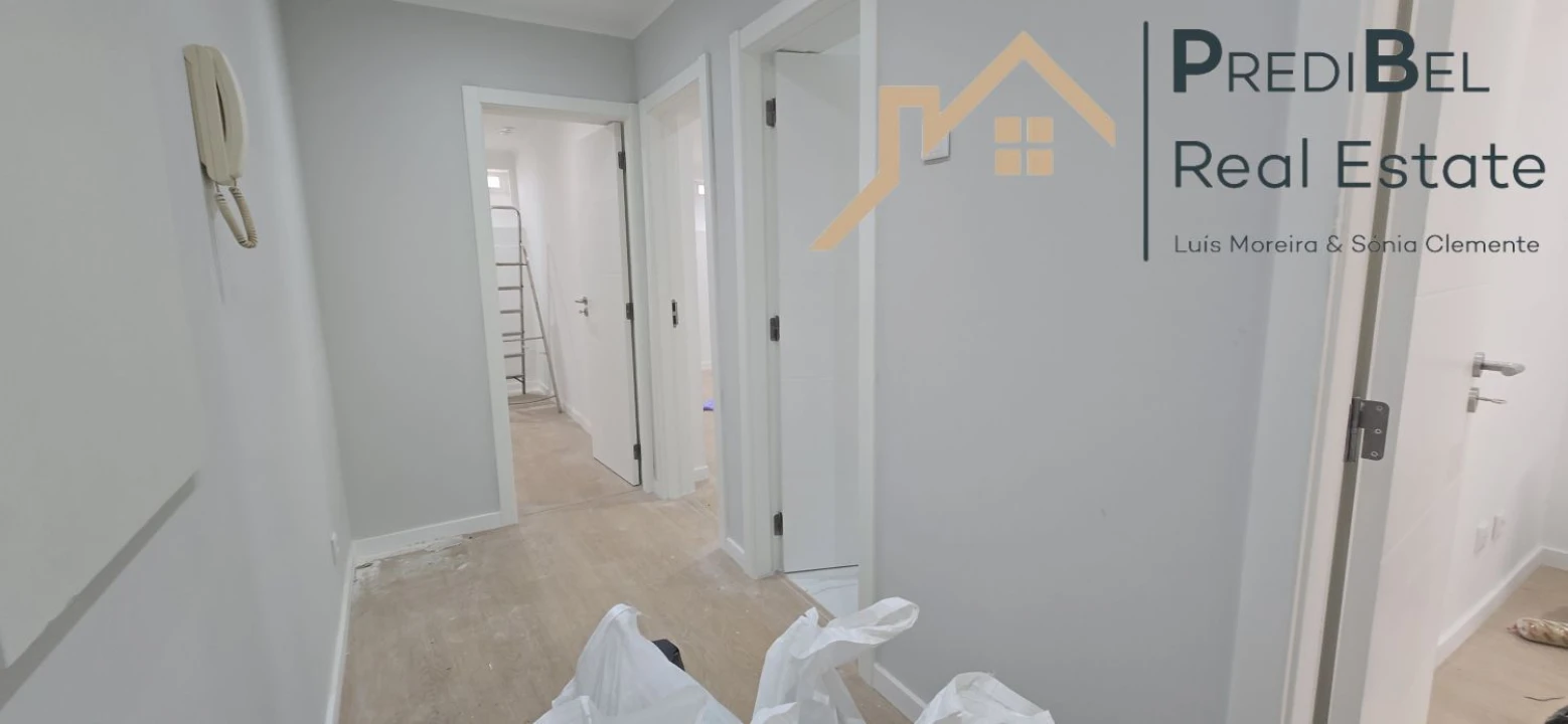 Apartamento T2 para Venda em Venteira Foto 14