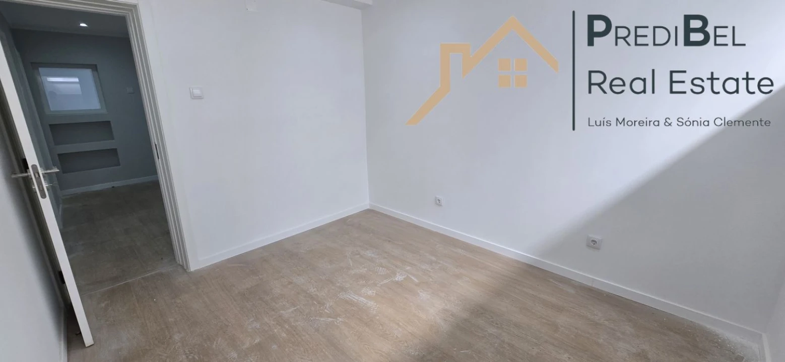 Apartamento T2 para Venda em Venteira Foto 4