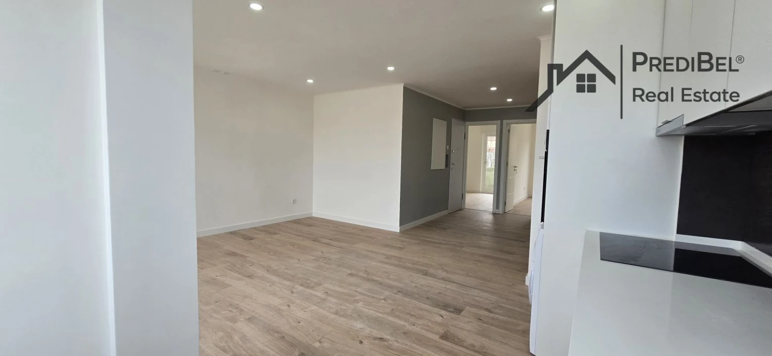 Apartamento T4 para Venda em Águas Livres Foto 22