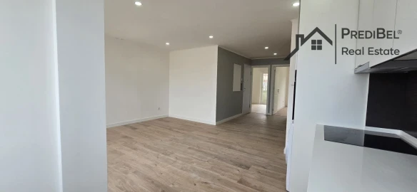 Apartamento T4 para Venda em Águas Livres