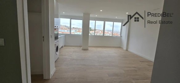 Apartamento T4 para Venda em Águas Livres