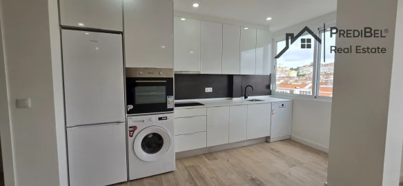 Apartamento T4 para Venda em Águas Livres