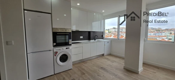 Apartamento T4 para Venda em Águas Livres