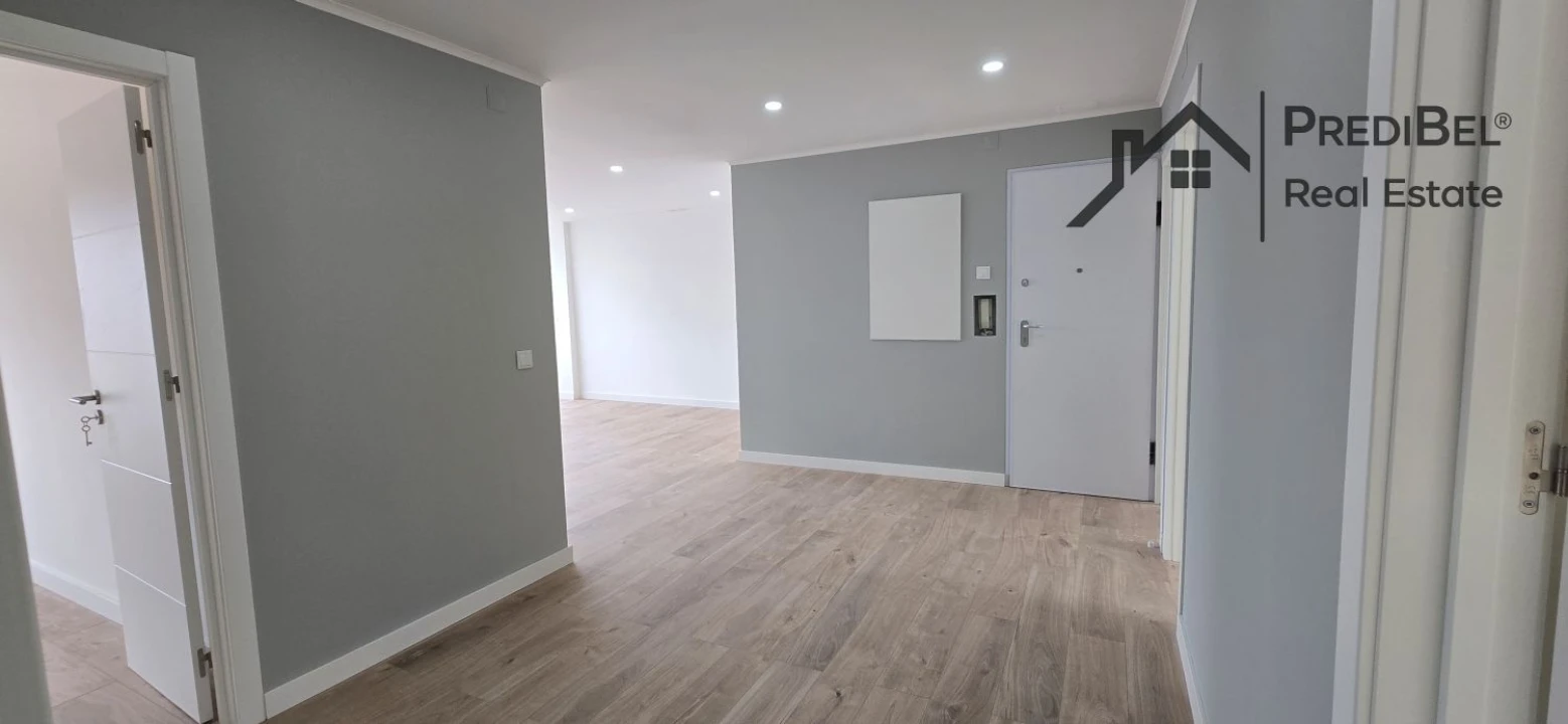 Apartamento T4 para Venda em Águas Livres Foto 21