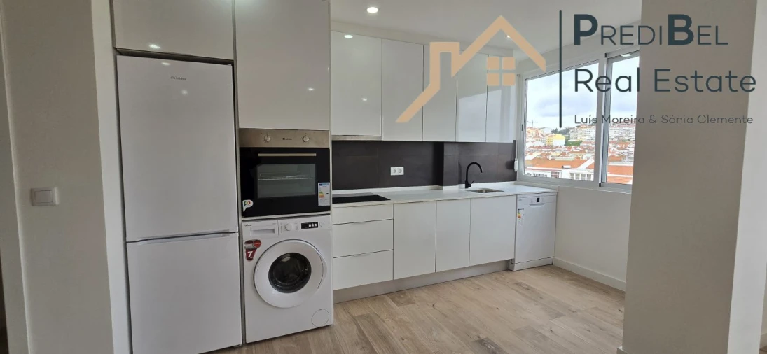 Apartamento T4 para Venda em Águas Livres Foto 6