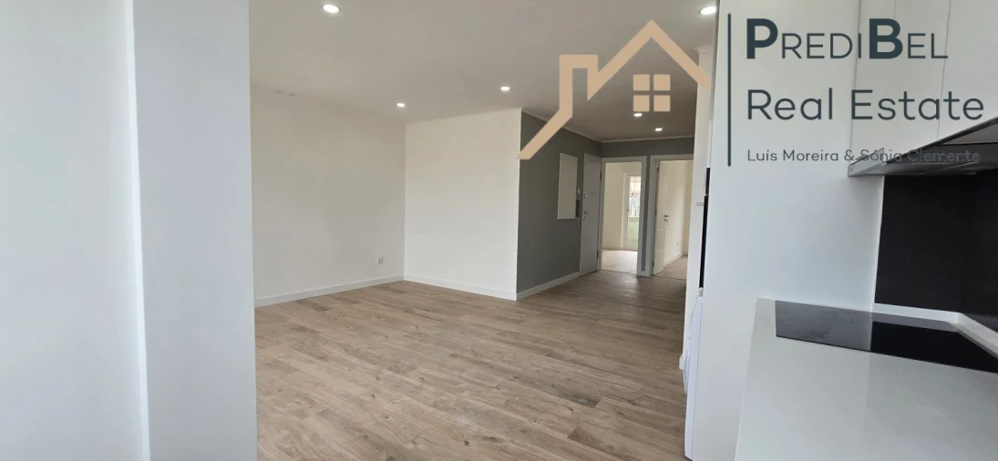 Apartamento T4 para Venda em Águas Livres Foto 22