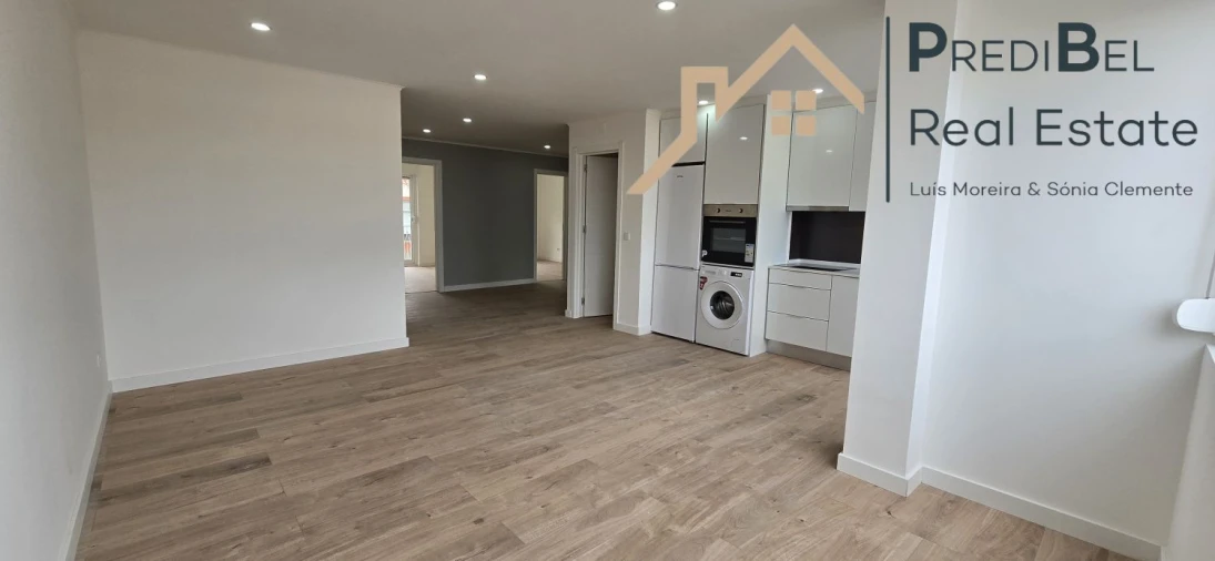 Apartamento T4 para Venda em Águas Livres Foto 1