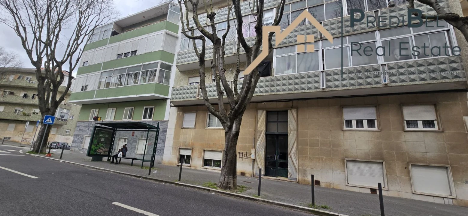 Apartamento T4 para Venda em Águas Livres Foto 35