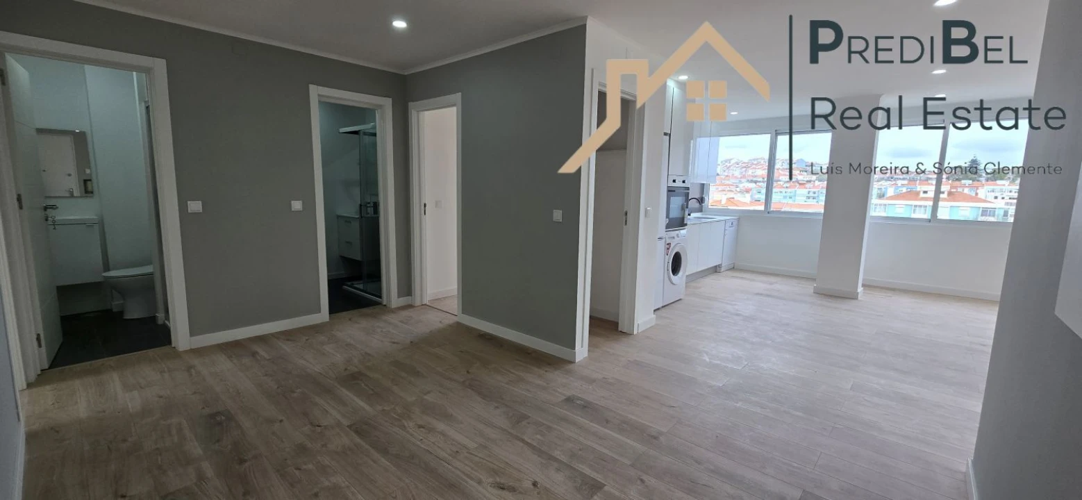 Apartamento T4 para Venda em Águas Livres Foto 3