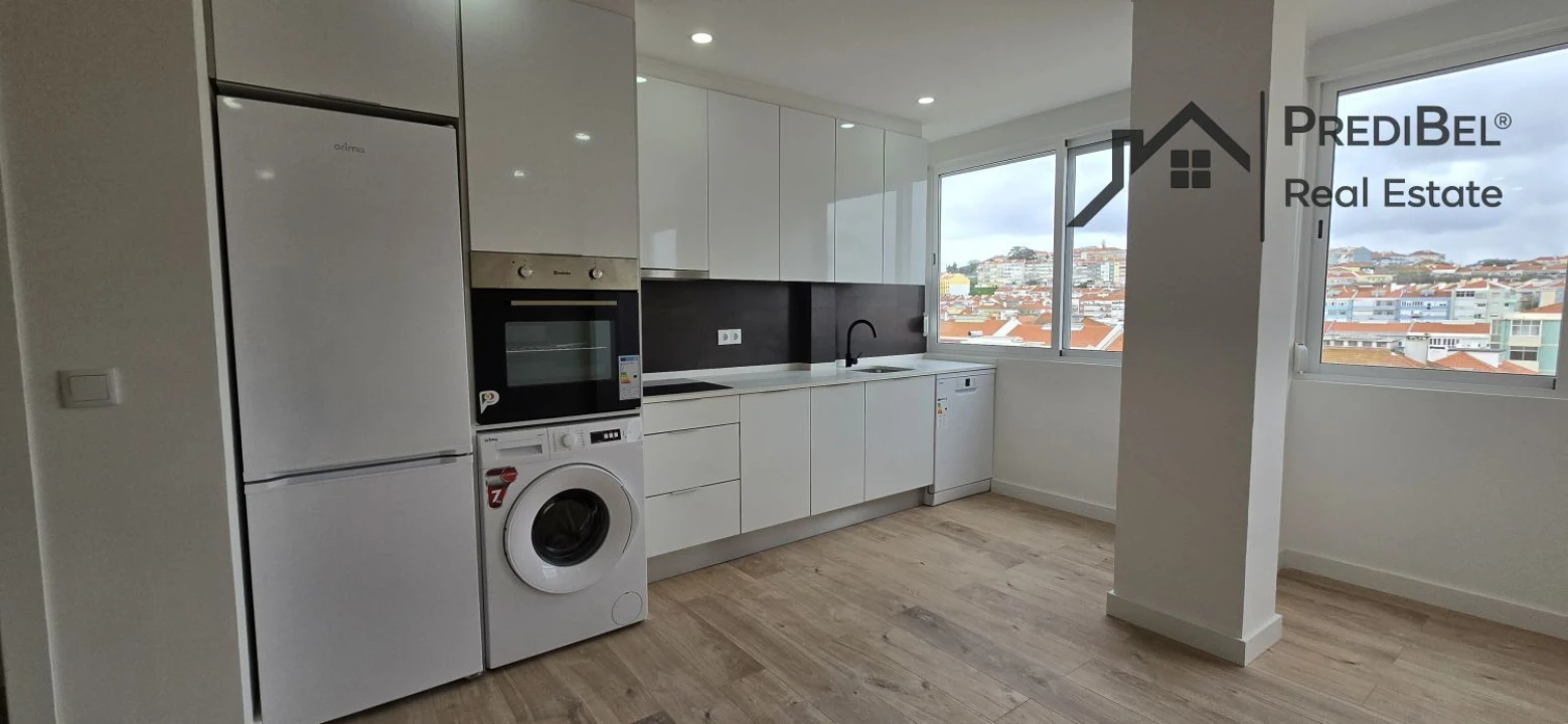 Apartamento T4 para Venda em Águas Livres Foto 6