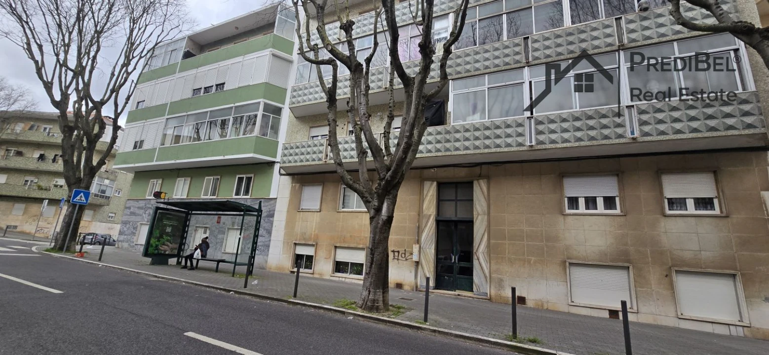 Apartamento T4 para Venda em Águas Livres Foto 35