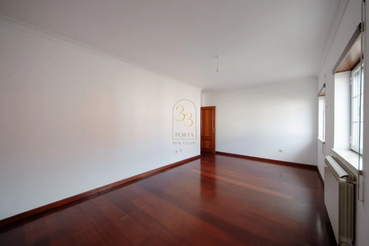 Apartamento T2 para Venda em Golegã Foto 10