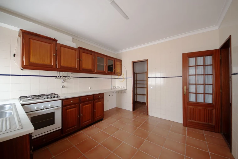 Apartamento T2 para Venda em Golegã Foto 15