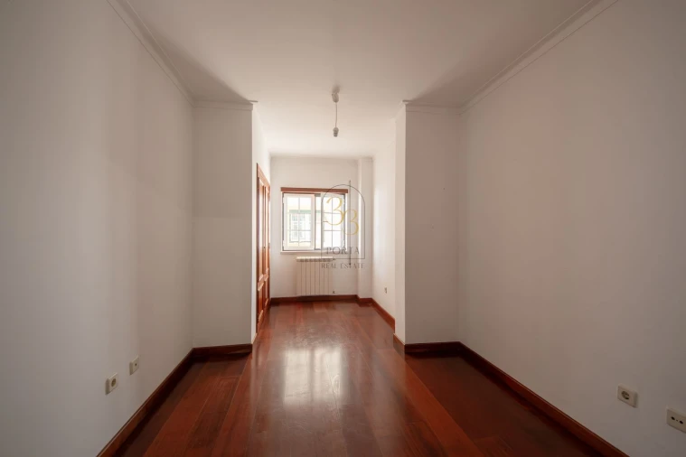 Apartamento T2 para Venda em Golegã Foto 11