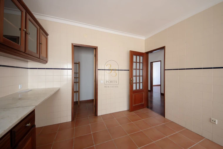 Apartamento T2 para Venda em Golegã Foto 16