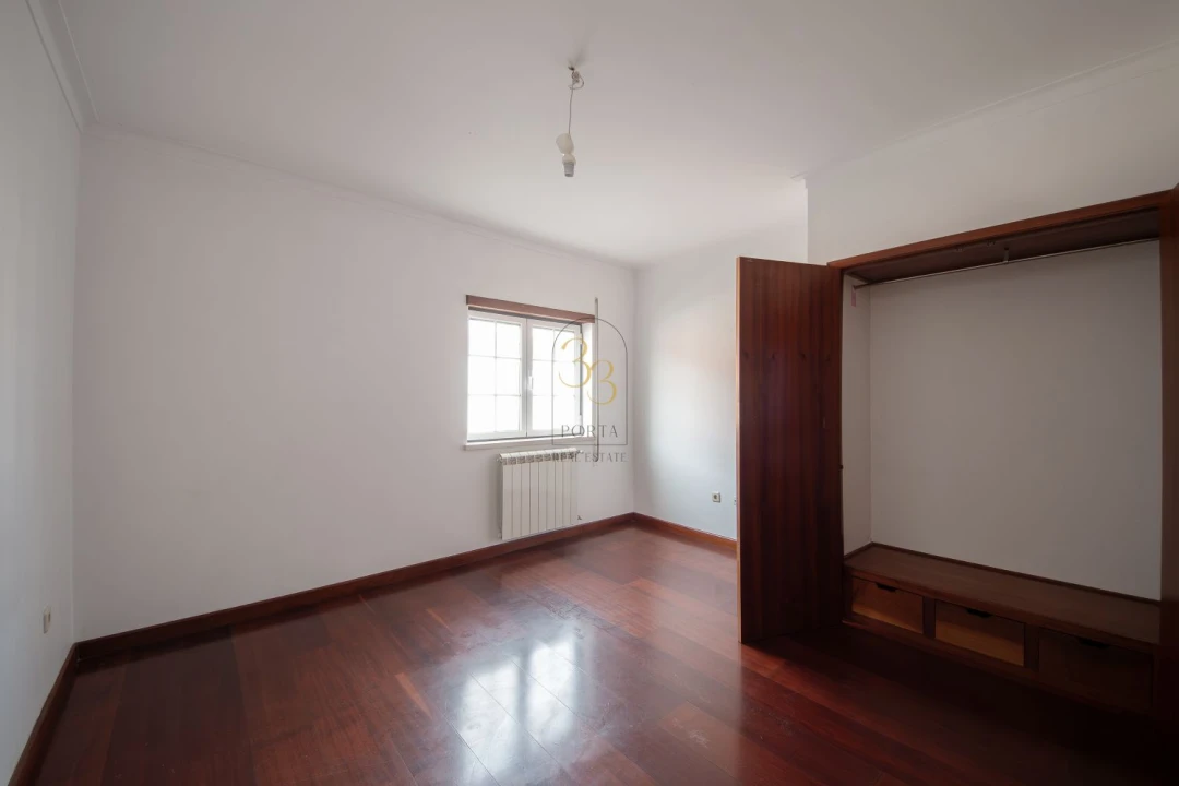 Apartamento T2 para Venda em Golegã Foto 8
