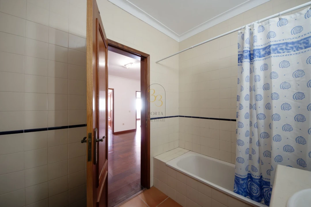 Apartamento T2 para Venda em Golegã Foto 29