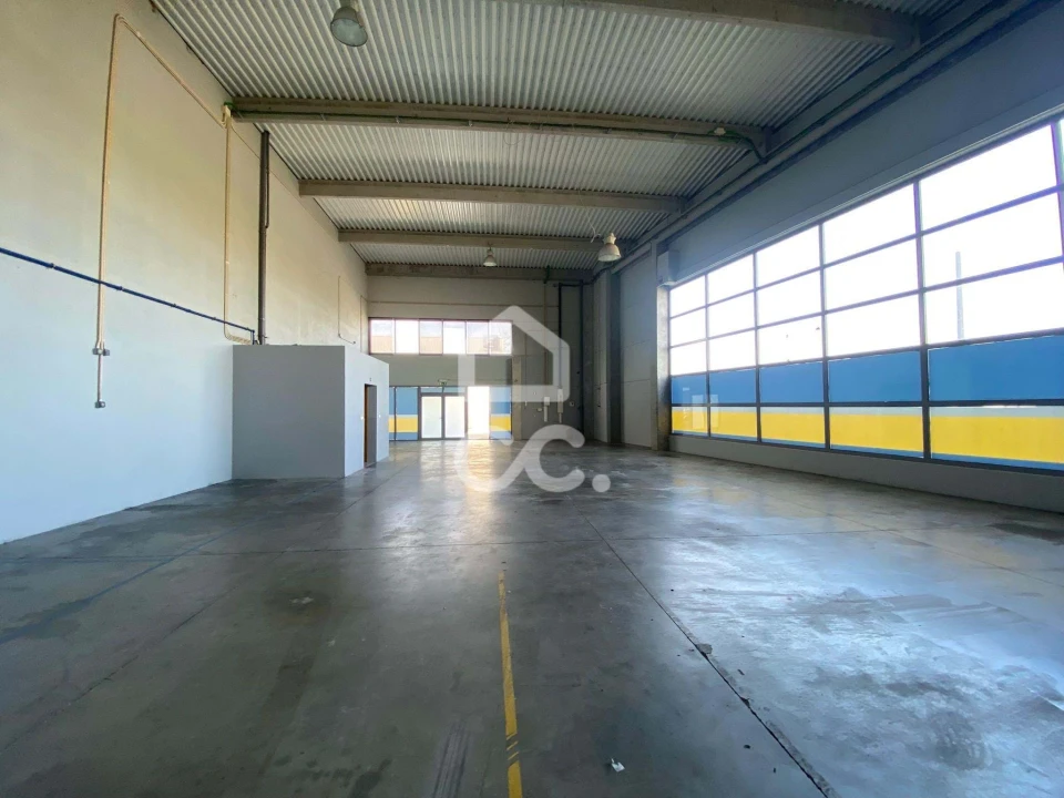 Armazém para Arrendamento em Alhos Vedros Foto 2