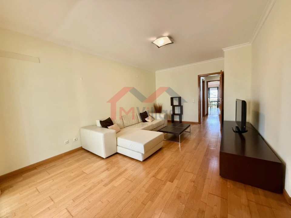 Apartamento T2 para Venda em Faro (Sé e São Pedro) Foto 3