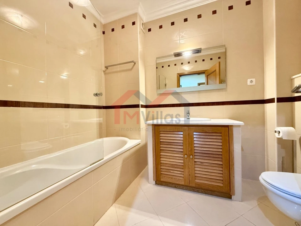 Apartamento T2 para Venda em Faro (Sé e São Pedro) Foto 28