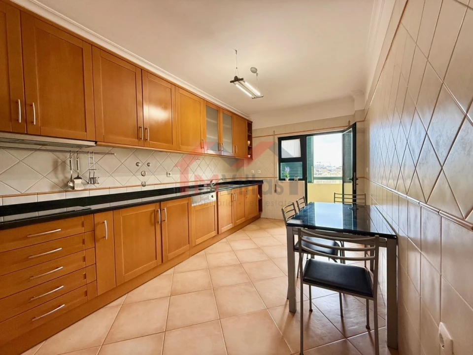 Apartamento T2 para Venda em Faro (Sé e São Pedro) Foto 10