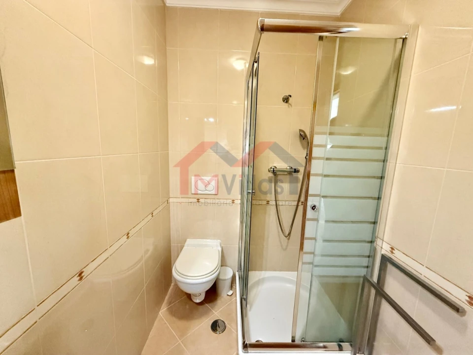 Apartamento T2 para Venda em Faro (Sé e São Pedro) Foto 24