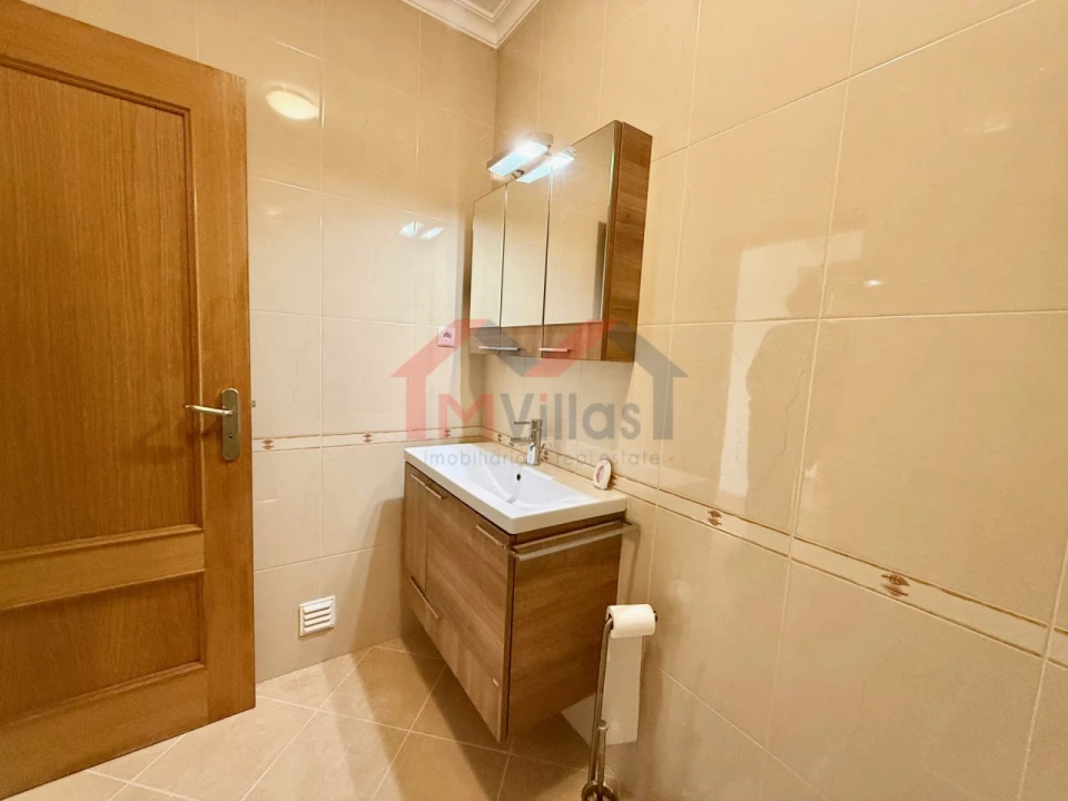 Apartamento T2 para Venda em Faro (Sé e São Pedro) Foto 23