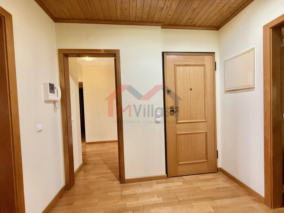 Apartamento T2 para Venda em Faro (Sé e São Pedro) Foto 31