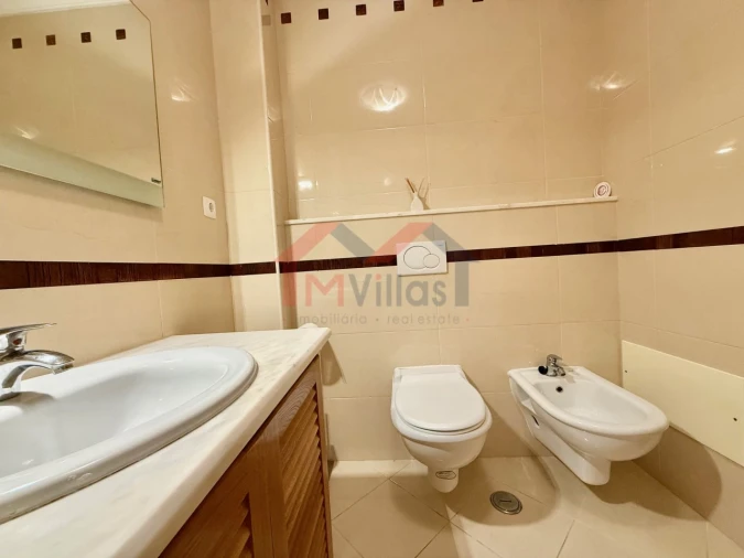 Apartamento T2 para Venda em Faro (Sé e São Pedro) Foto 30