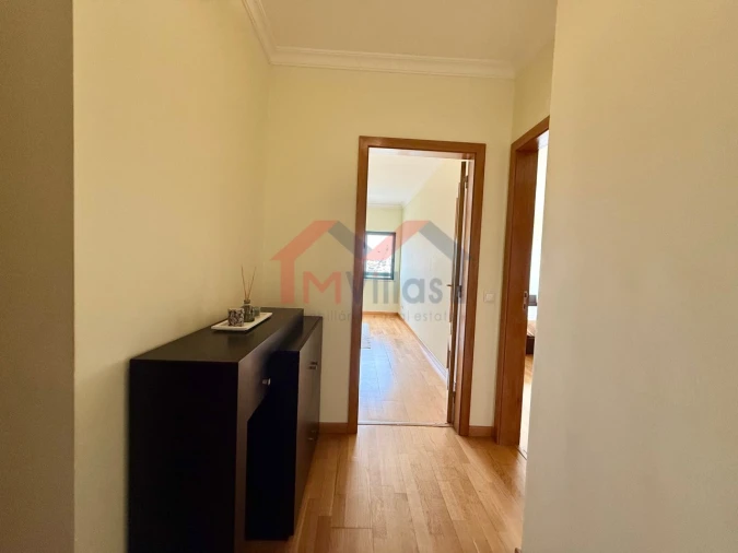 Apartamento T2 para Venda em Faro (Sé e São Pedro) Foto 17