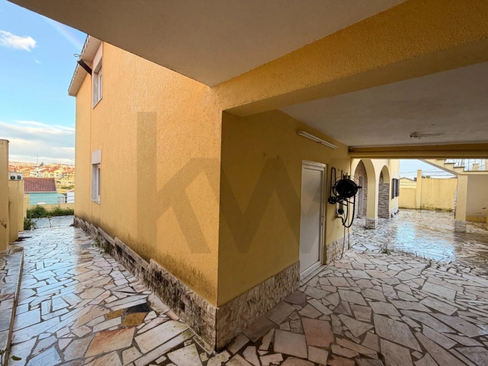 Moradia T5 para Venda em São Domingos de Rana Foto 7