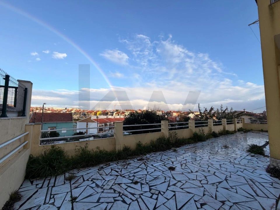 Moradia T5 para Venda em Porto Salvo Foto 8