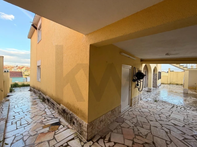 Moradia T5 para Venda em São Domingos de Rana Foto 7