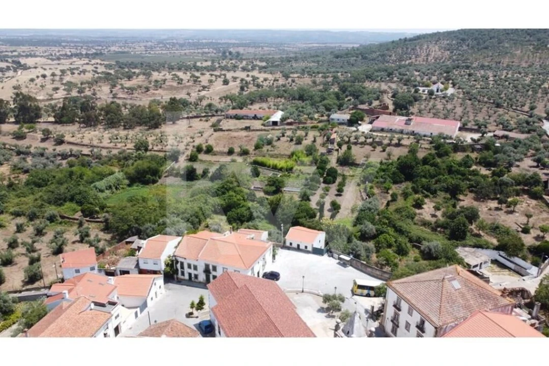 Armazém para Venda em Cebolais de Cima e Retaxo Foto 7