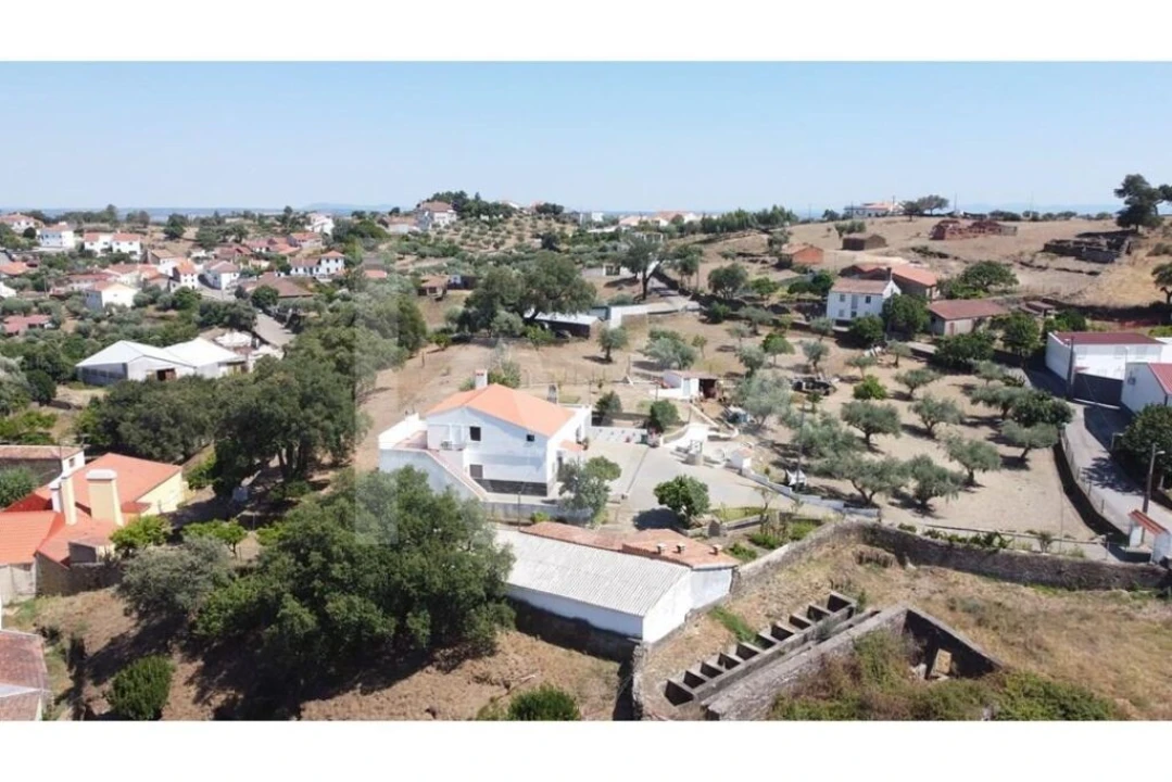 Armazém para Venda em Cebolais de Cima e Retaxo Foto 15