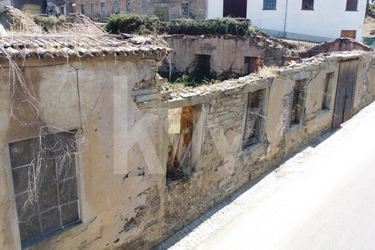 Armazém para Venda em Cebolais de Cima e Retaxo Foto 3