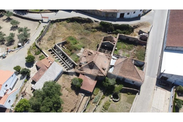 Armazém para Venda em Cebolais de Cima e Retaxo Foto 32