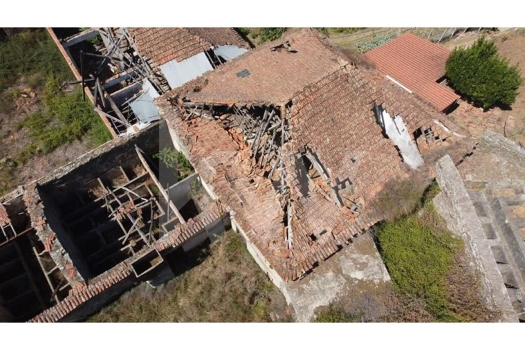 Armazém para Venda em Cebolais de Cima e Retaxo Foto 40