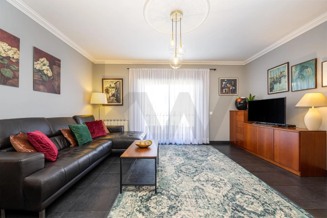 Moradia T4 para Venda em São Domingos de Rana Foto 11