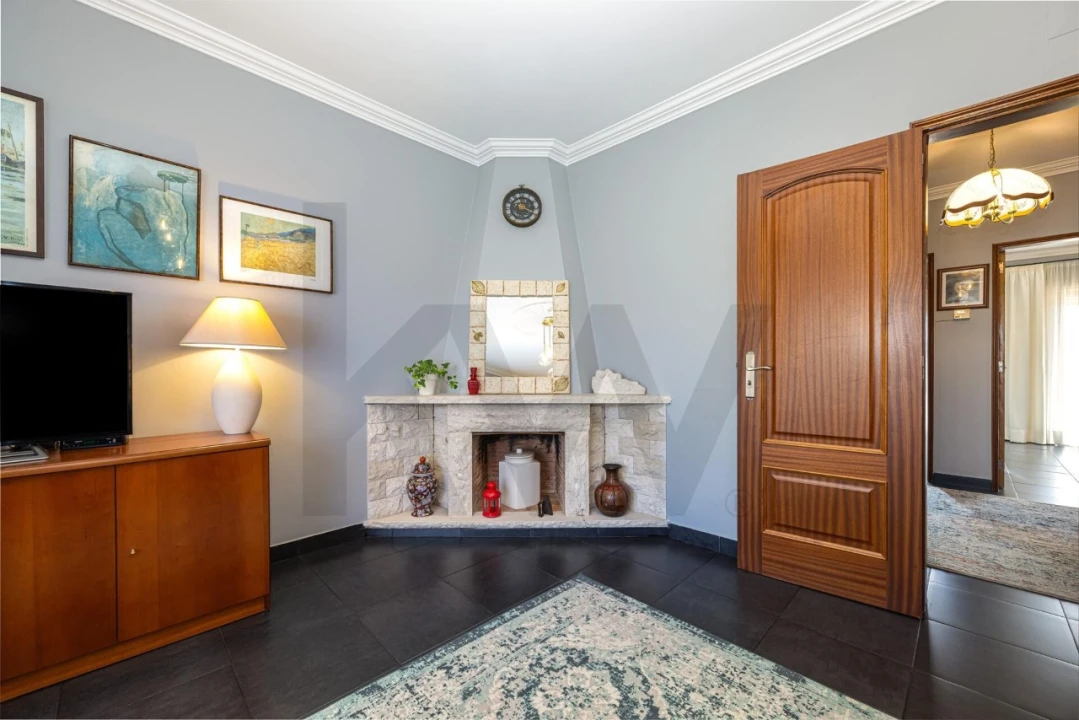 Moradia T4 para Venda em São Domingos de Rana Foto 12