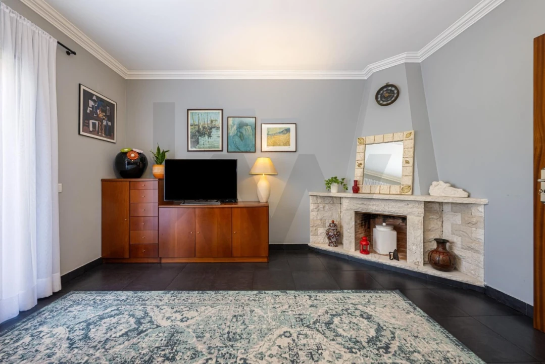 Moradia T4 para Venda em São Domingos de Rana Foto 13