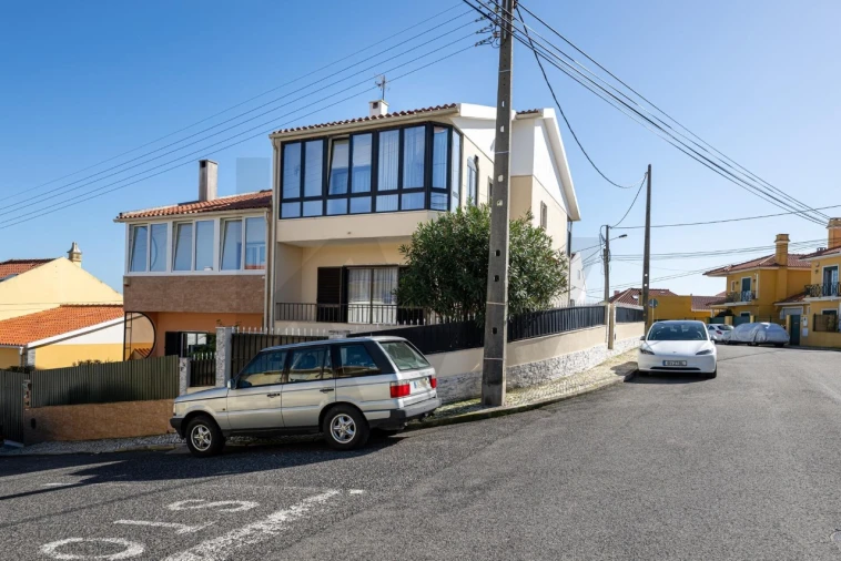 Moradia T4 para Venda em São Domingos de Rana Foto 4