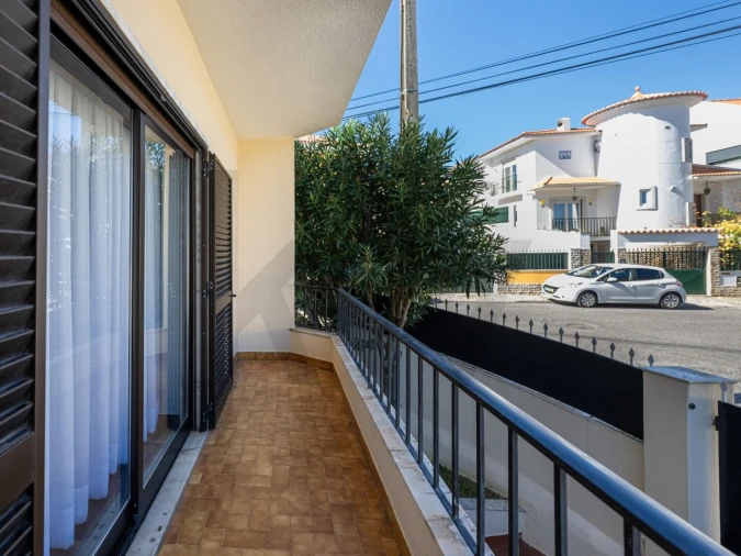 Moradia T4 para Venda em São Domingos de Rana Foto 9