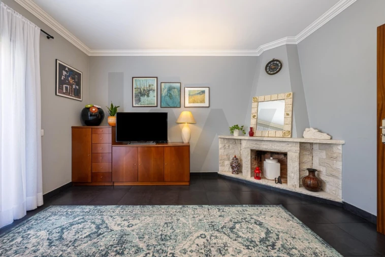 Moradia T4 para Venda em São Domingos de Rana Foto 13