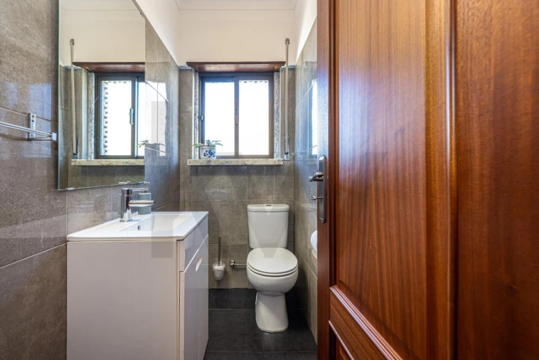 Moradia T4 para Venda em São Domingos de Rana Foto 36