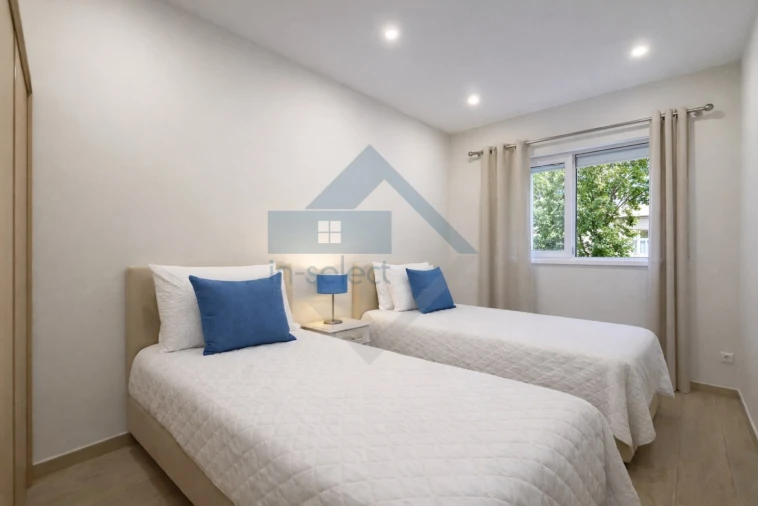 Apartamento T2 para Arrendamento em Quarteira Foto 6